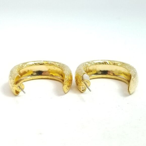 Vintage Gold Tone Hoop Earrings, Textured Floral Leaf Design, Retro 80s Style - Picture 2 of 5